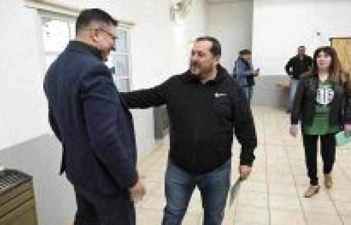 The mayor of Catriel insists with the claim for oil contracts