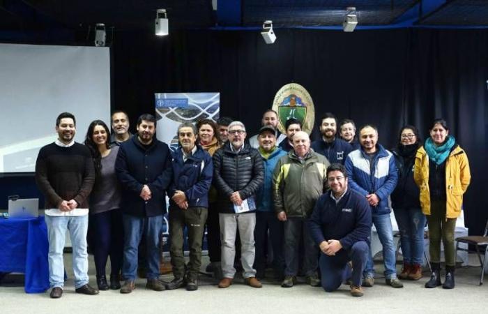 Meeting analyzes the challenges of small-scale aquaculture in the Aysén region