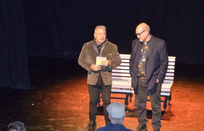 Editorial Voces presented a book with three plays