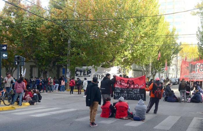Social organizations threaten roadblocks in Neuquén: when and what they demand