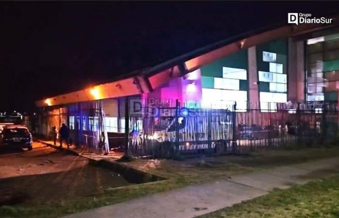 A 19-year-old man died in the swimming pool of a sports complex in Puerto Aysén
