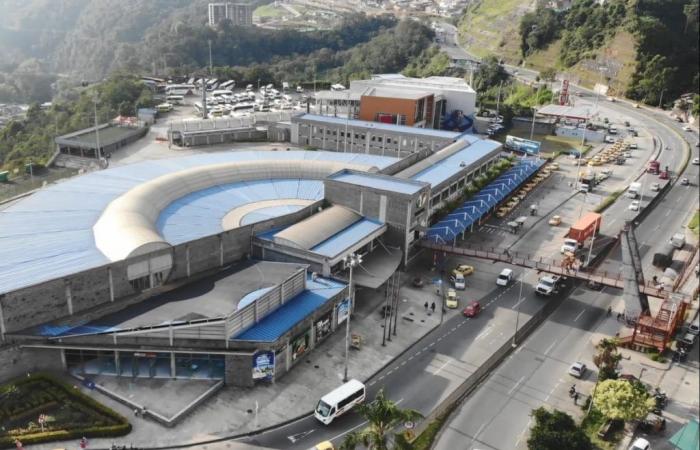 The manager of the Manizales Transport Terminal leaves, the first change of the Mayor