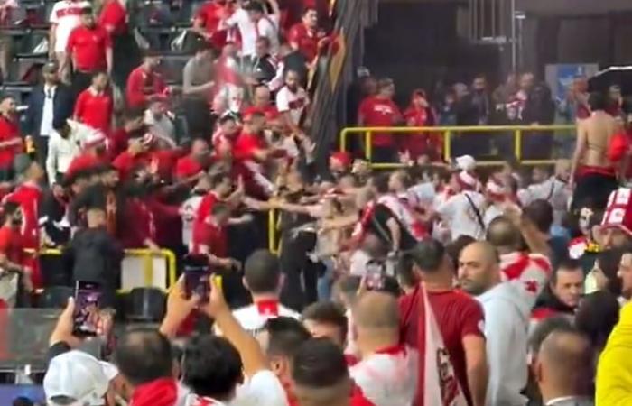 The brutal confrontation between the fans of Türkiye and Georgia before the match