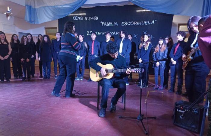 The Escorihuela Family CENS celebrated its 25 years of life – mendoza.edu.ar