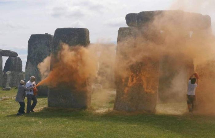 Just Stop Oil activists paint Stonehenge orange