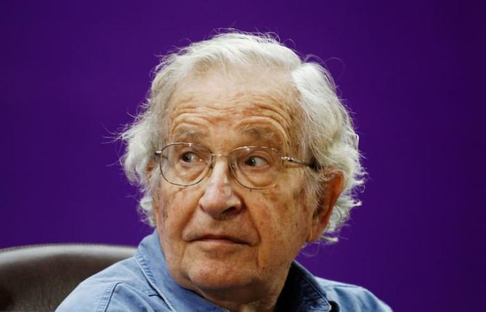 The “Twitter killer” claimed responsibility for the fake news of Noam Chomsky’s death, which left a stream of messages and memes