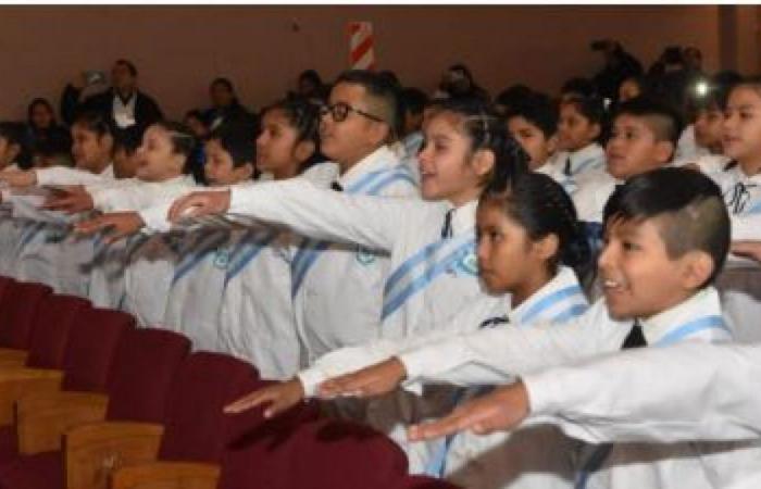 Salta students pledged loyalty to the flag – Salta