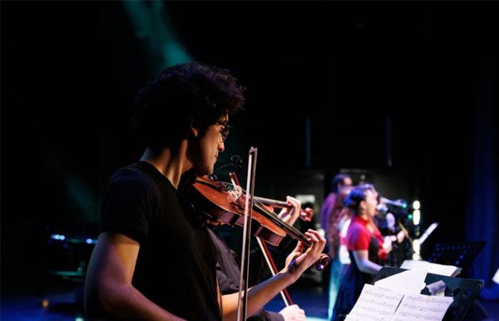 Musicians from the Conservatory waste energy and talent at the Municipal of Viña del Mar