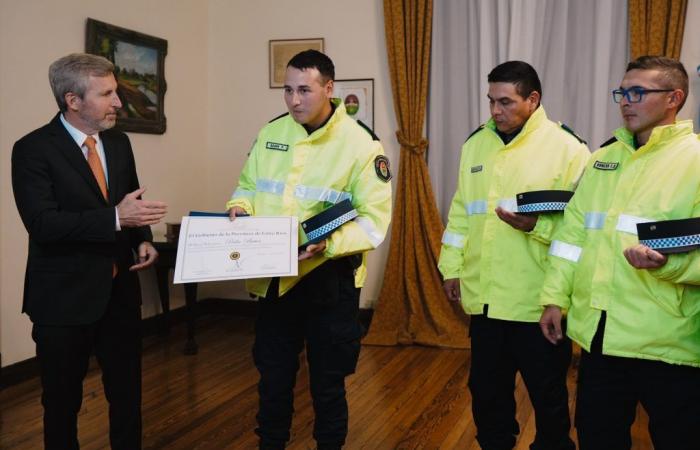 Recognition of police officers who detected 500 kilos of explosives – El Diario Paraná