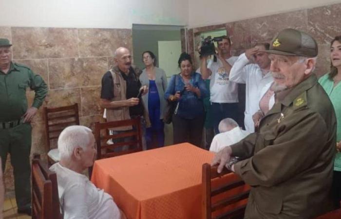 Ramiro Valdés visits Sancti Spíritus to “put his foot down” against illegalities