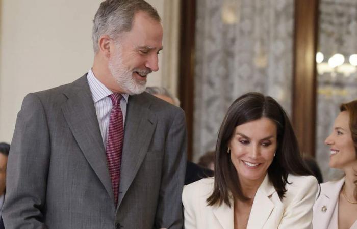 Felipe VI and Letizia, very spontaneous, once again skip protocol for this emotional reason