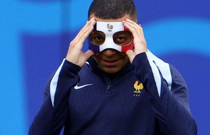 Video: Mbappé already trains with a mask in the best Ninja Turtle style :: Olé