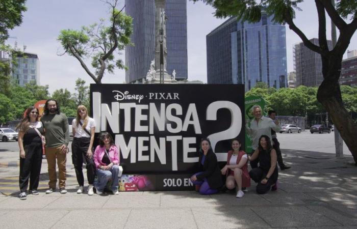 Who are the artists behind Intensely 2, the free expo in Reforma