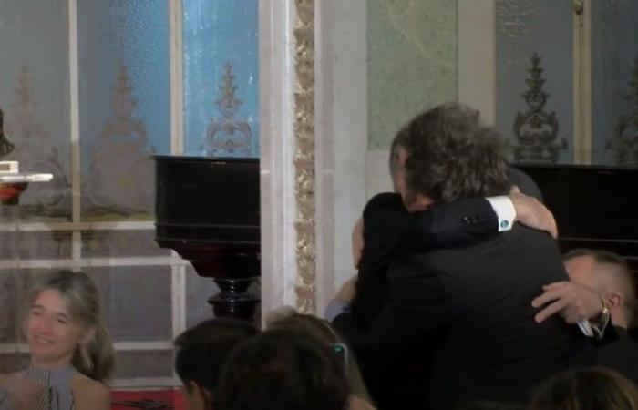 Javier Milei cried with emotion after the laudatory speech of one of his mentors in Spain