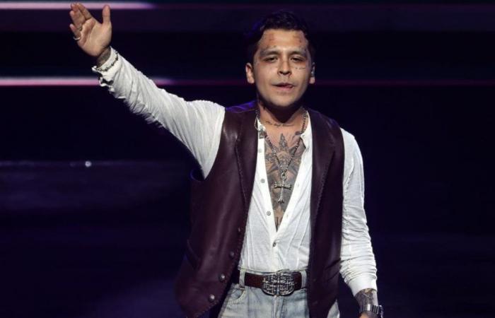 Christian Nodal would have already proposed marriage to a Colombian singer | Present
