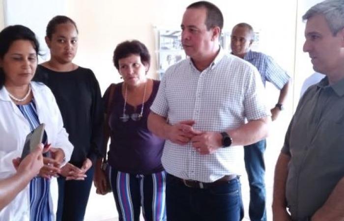 Radio Havana Cuba | Government leaders tour Health and Education institutions in Cienfuegos