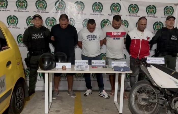 They capture four alleged ‘Costeños’ with 20 pamphlets