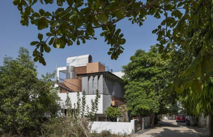 The Vaulted House / Vrushaket Pawar + Architects (VP+A)