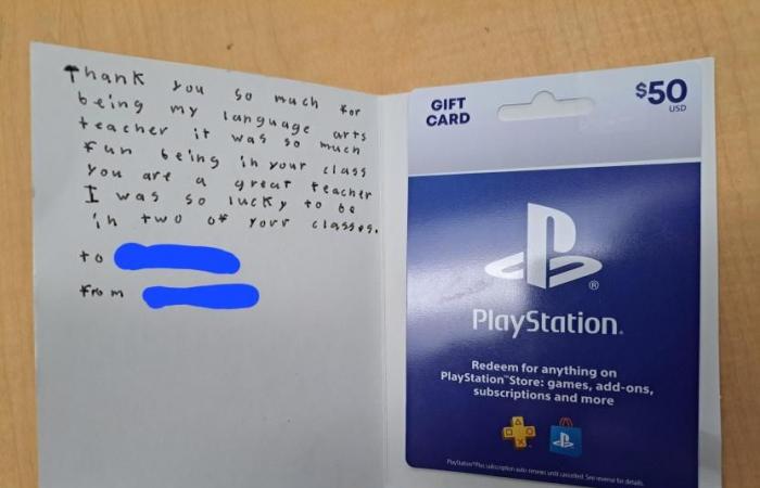 Player gives a $50 PSN coupon to his teacher as a gift upon graduation: “grateful for his patience and encouragement”