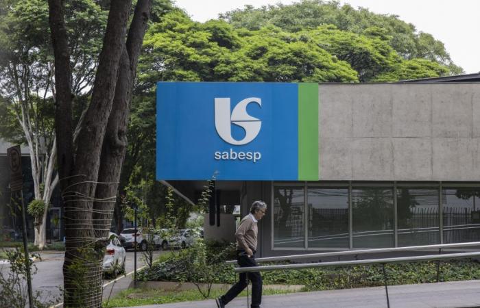 Water supply company Sabesp begins the sale of shares in…