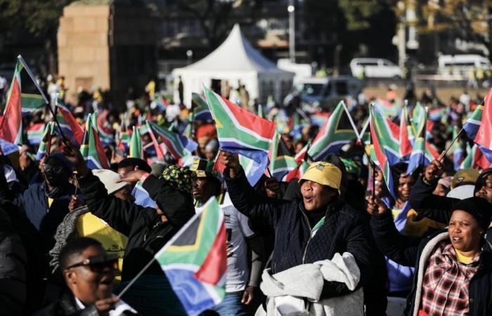 Nine parties sign agreement to form Government in South Africa