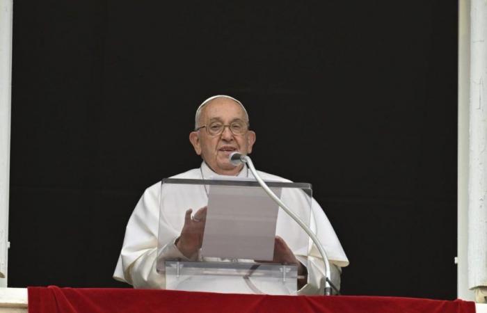 Francis: in the storms, let us cling to Jesus to find peace