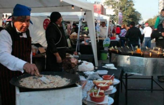 Where will the artisan and gastronomic fairs be this Sunday, June 23