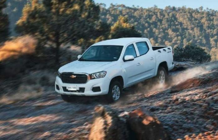 What is the cheapest Chevrolet pick-up?