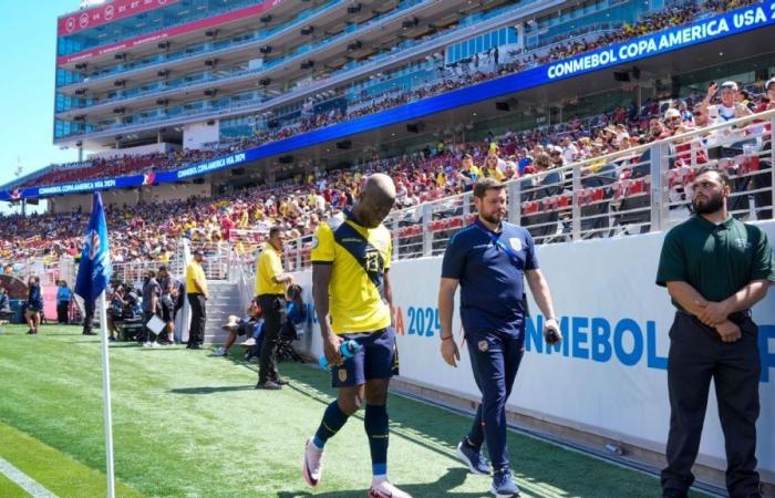 How did Enner Valencia’s red card affect Ecuador?