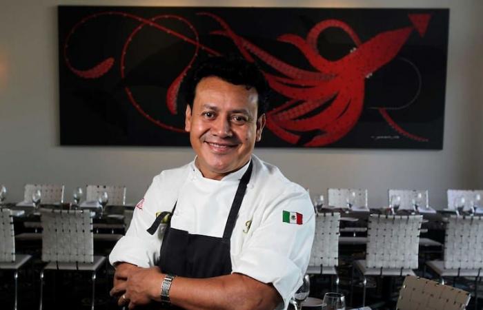 He learned to cook without electricity or gas and today he stands out in Houston for his fusion of Mexican flavors