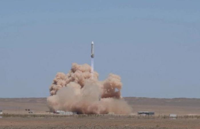 SAST’s first Chinese reusable rocket prototype that exceeds 10 kilometers altitude