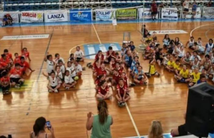 Firmat: the Argentine club began a campaign to build its volleyball court