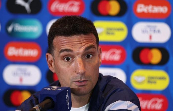 Scaloni praises the absent Arturo Vidal and Gary Medel