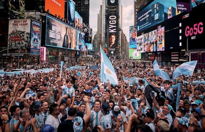 Copa América: The SPECTACULAR FLAG of the Argentine fans in New York before the match with Chile