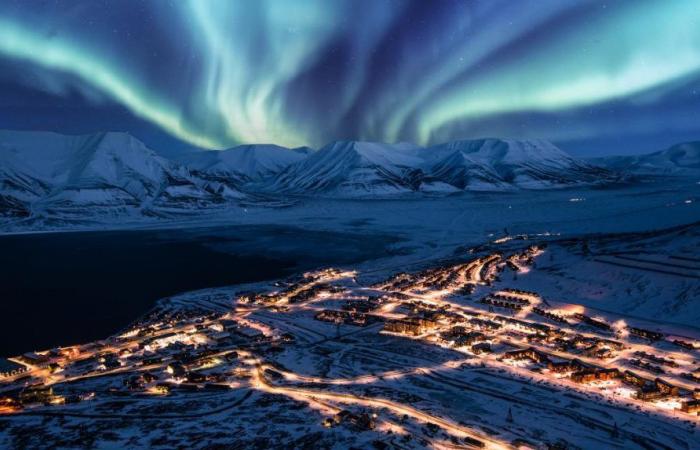 They identify “polar rain aurora”, a phenomenon never documented from land