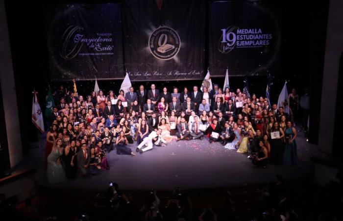Trajectory of Success Foundation awards Exemplary Students Medal 2024 – La Jornada San Luis