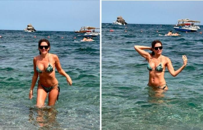 The photos of Isabel Macedo and her family in the Ionian Sea