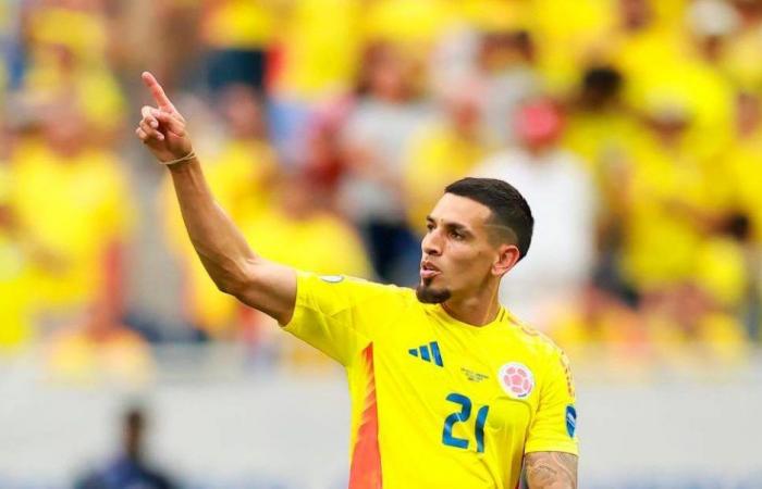 Daniel Muñoz on the undefeated Colombia