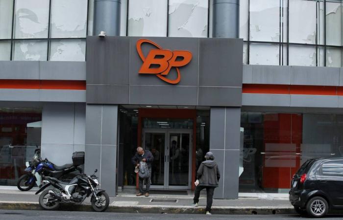 Banco Popular reports problems in debit card transactions