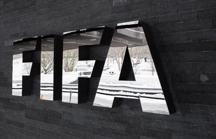 Córdoba will pay almost €100,000 to sign as it appears sanctioned by FIFA