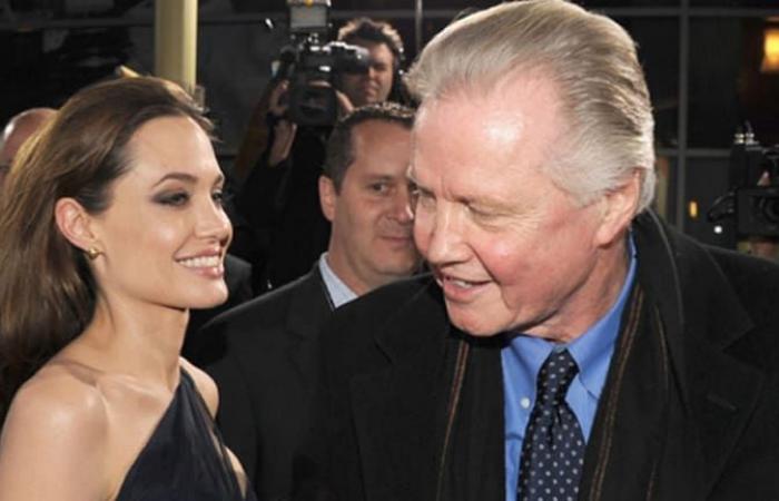 Despite being estranged, Jon Voight was very complimentary of his daughter, Angelina Jolie