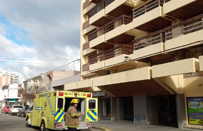 Gas leak in a downtown building: Three people hospitalized