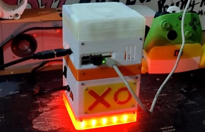 This Raspberry Pi-based PC has its own battery and even a handle