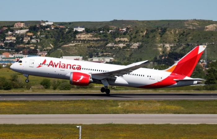 Avianca suspends its flights to Cuba and leaves hundreds of Cubans with tickets to Nicaragua in limbo