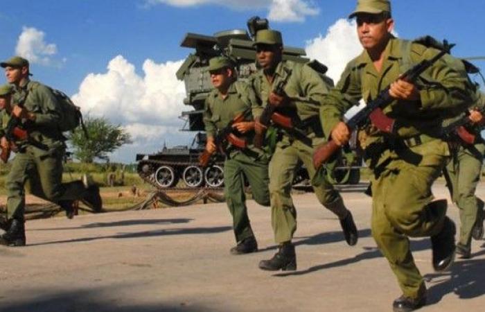 In the midst of political and economic tensions in Cuba, MINFAR displays its obsolete weapons
