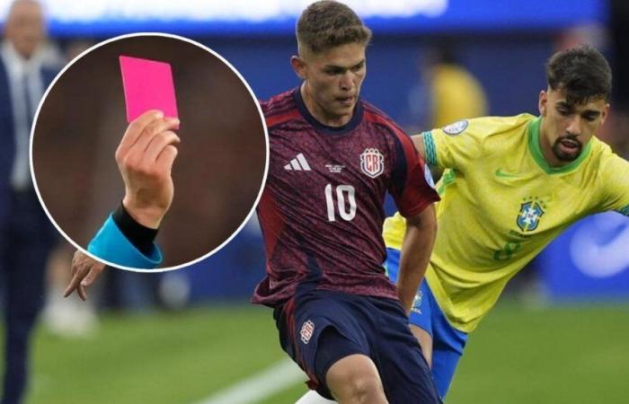 The pink card made its debut in the Copa América in the duel between Brazil and Costa Rica