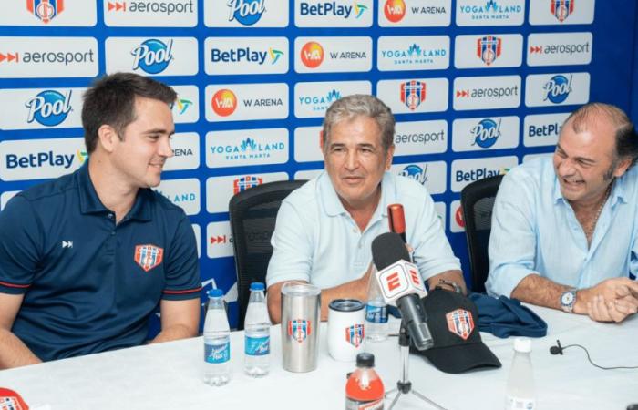 Jorge Luis Pinto was officially presented as coach of Unión Magdalena