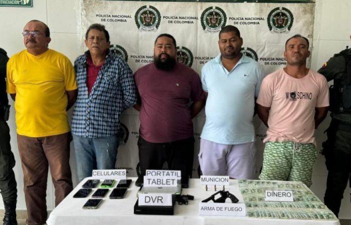 Six alleged members of the ACSN arrested in Santa Marta