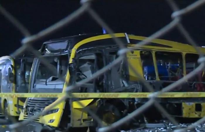 Explosion in the SITP yard left two people injured and 7 buses destroyed