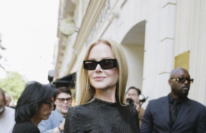 Nicole Kidman and her daughter Sunday Rose, 15, cause a sensation in Paris
